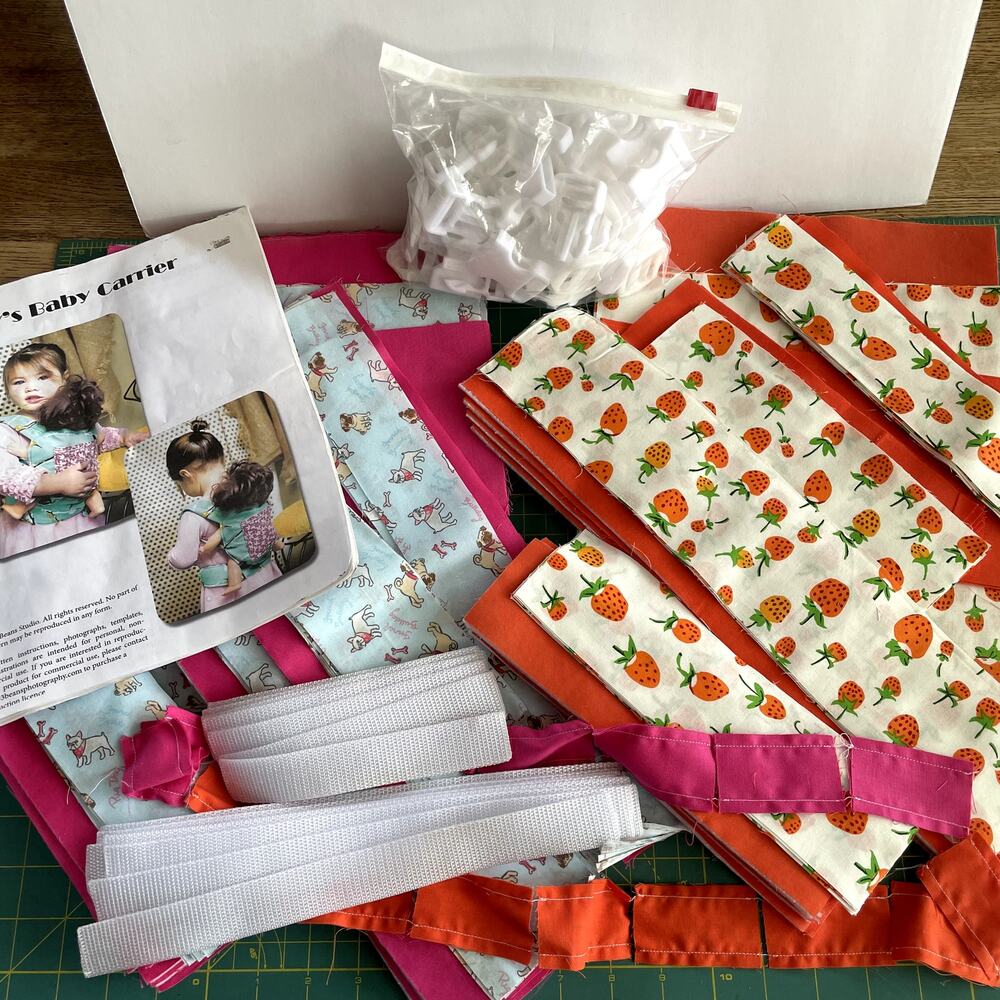 Kit for 8 Doll Cuddle Packs Baby Carriers Ergo Dogs Strawberries